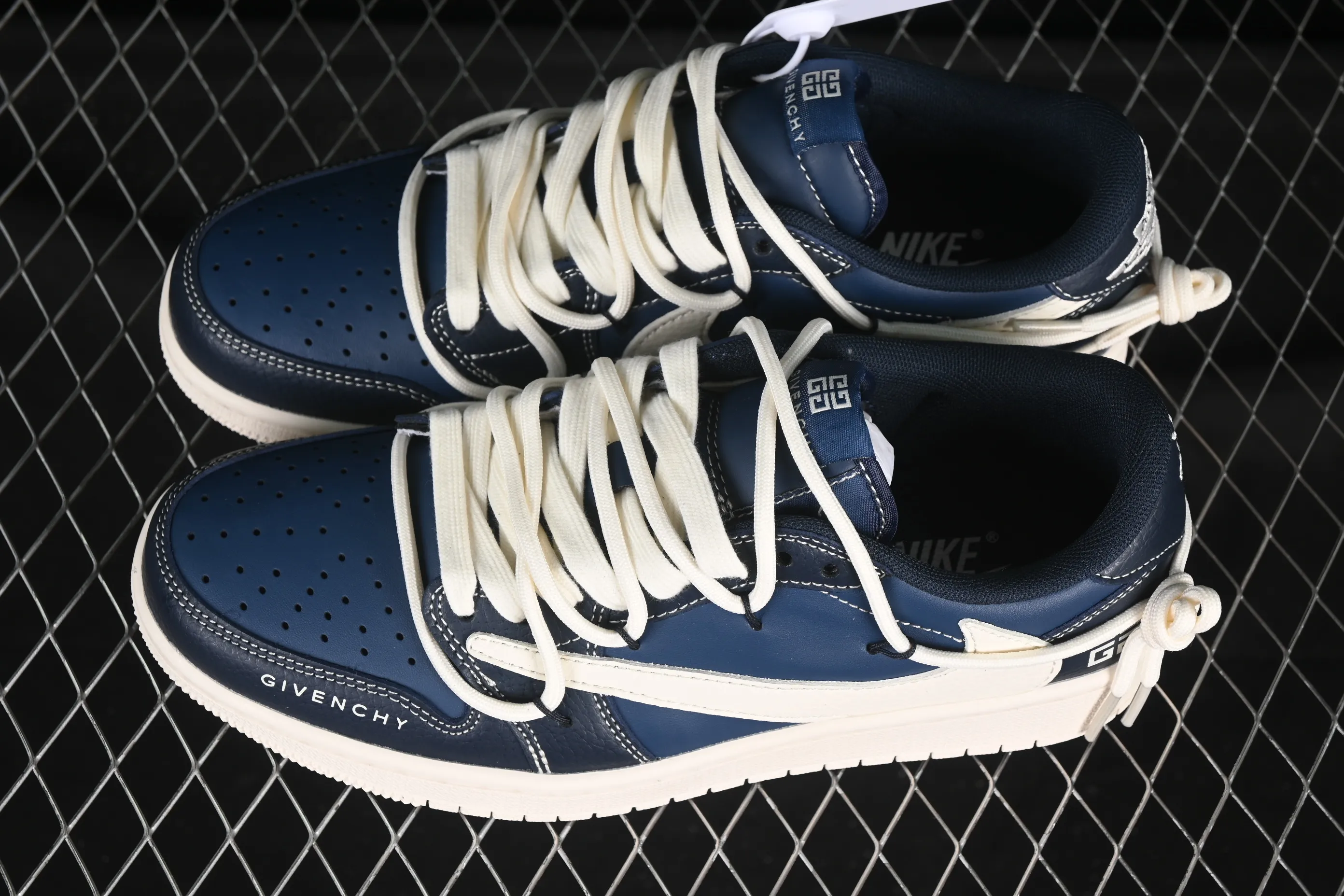 All categories Air Jordan Jordan series basketball shoes Air Jordan 1 Low High-end customized low-top sneakers Travis Scott x Fragment Design x Air Jordan 1 Low OG SP AJ1 Givenchy co-branded dark blue drawstring low-top cultural casual sneakers LD2025-021